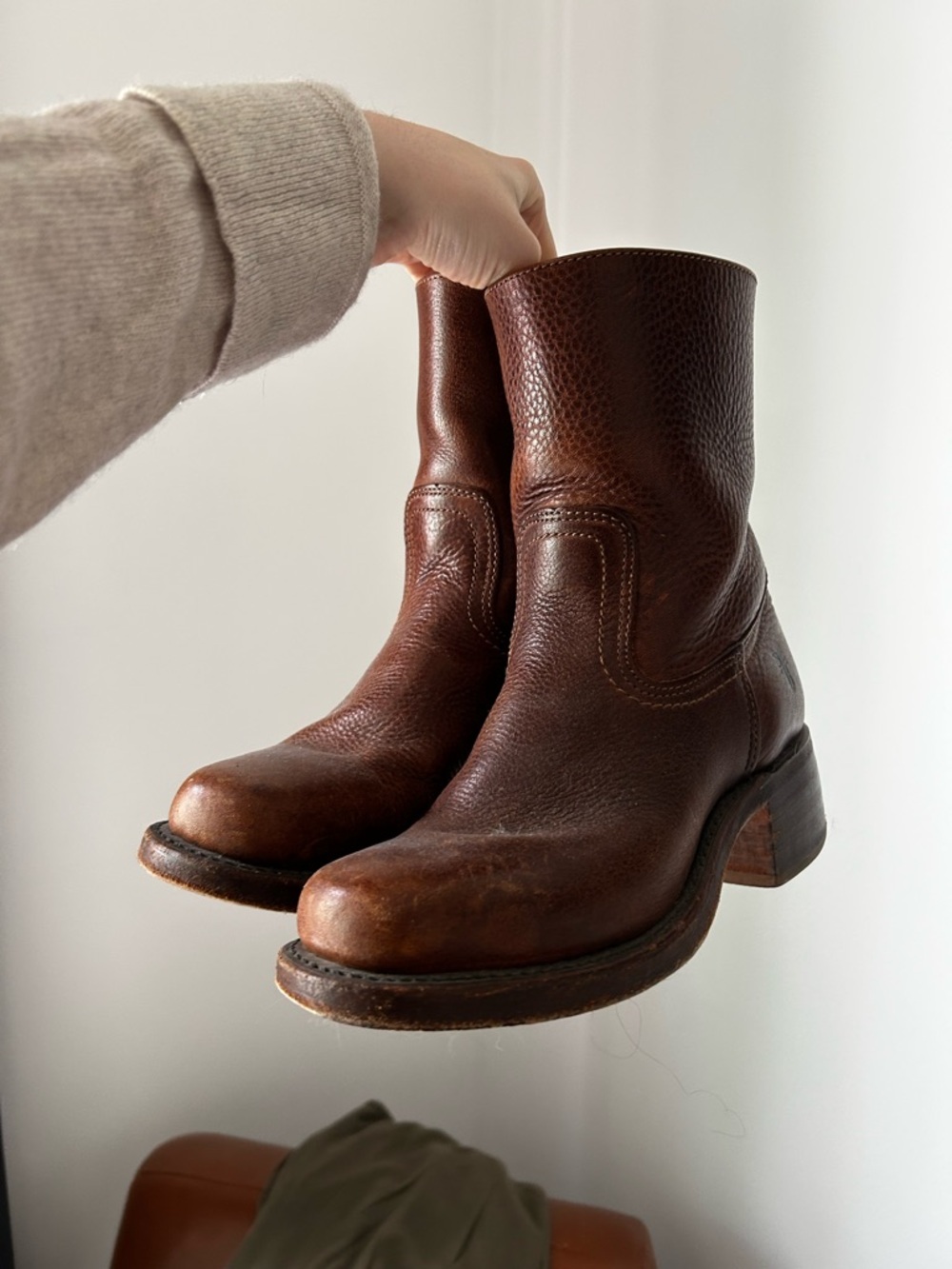 FRYE Boots - Picture 2 of 12